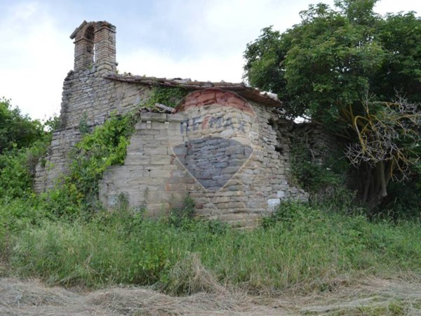 casa indipendente in vendita a Nocera Umbra in zona Lanciano