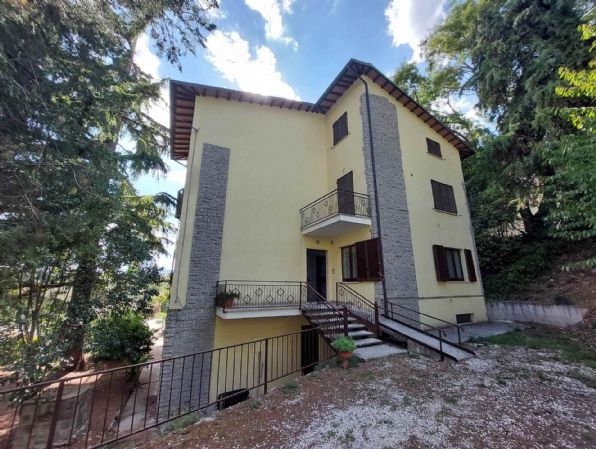 casa indipendente in vendita a Nocera Umbra