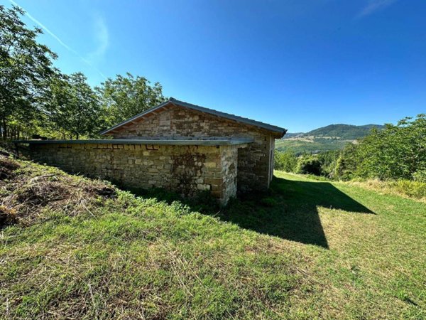 casa indipendente in vendita a Nocera Umbra