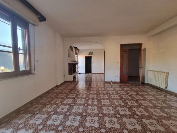 appartamento in vendita a Nocera Umbra in zona Bagni