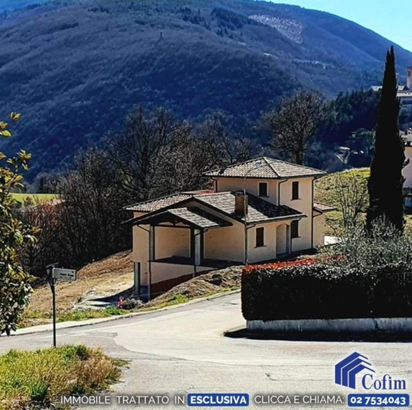 casa indipendente in vendita a Nocera Umbra in zona Bagni