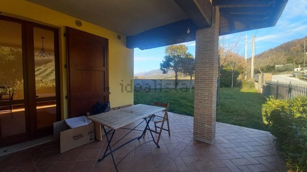casa indipendente in vendita a Nocera Umbra