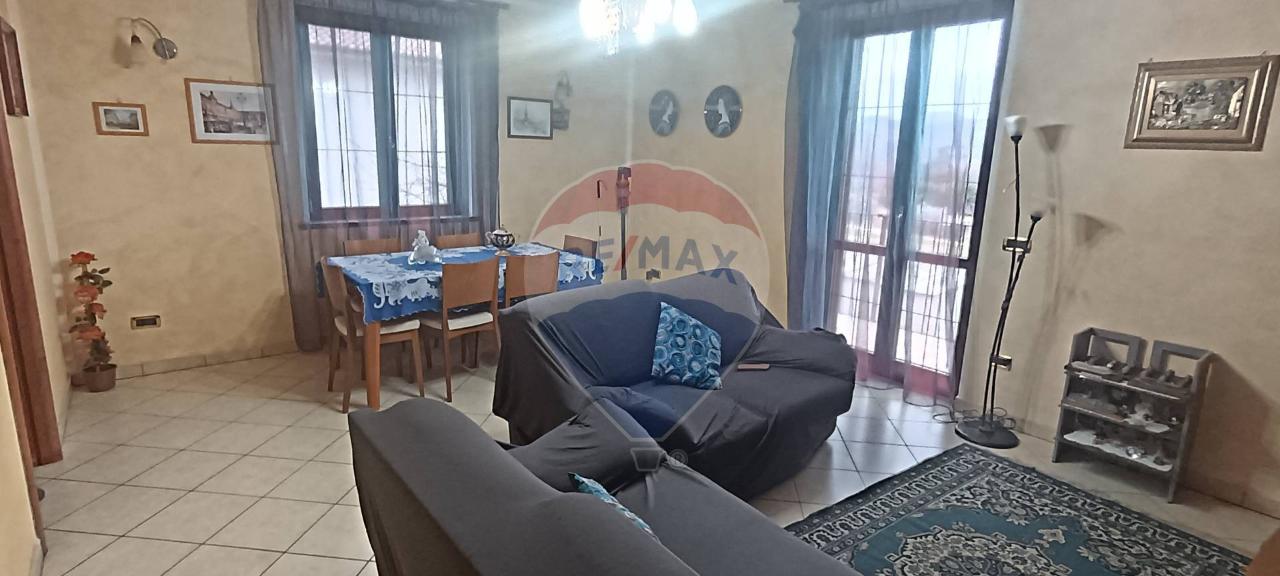 casa indipendente in vendita a Nocera Umbra in zona Bagni