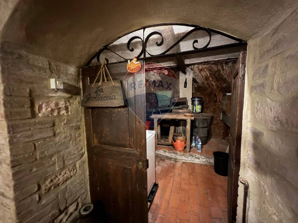 casa indipendente in vendita a Nocera Umbra in zona Boschetto