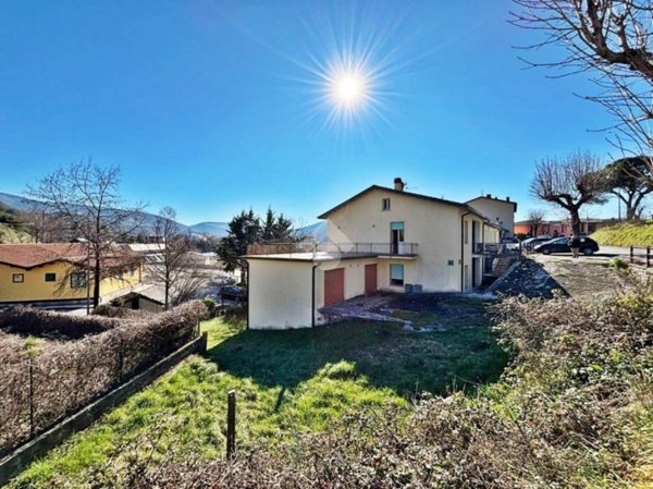 casa indipendente in vendita a Nocera Umbra in zona Bagni