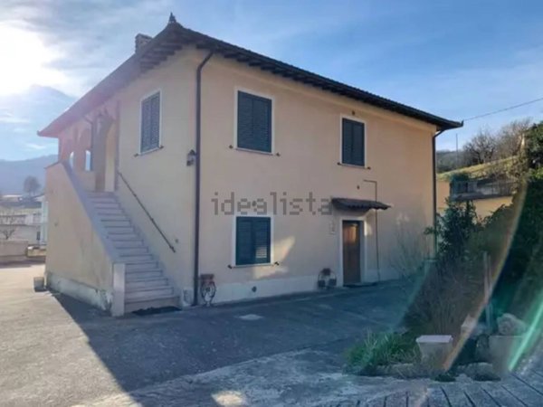 casa indipendente in vendita a Nocera Umbra