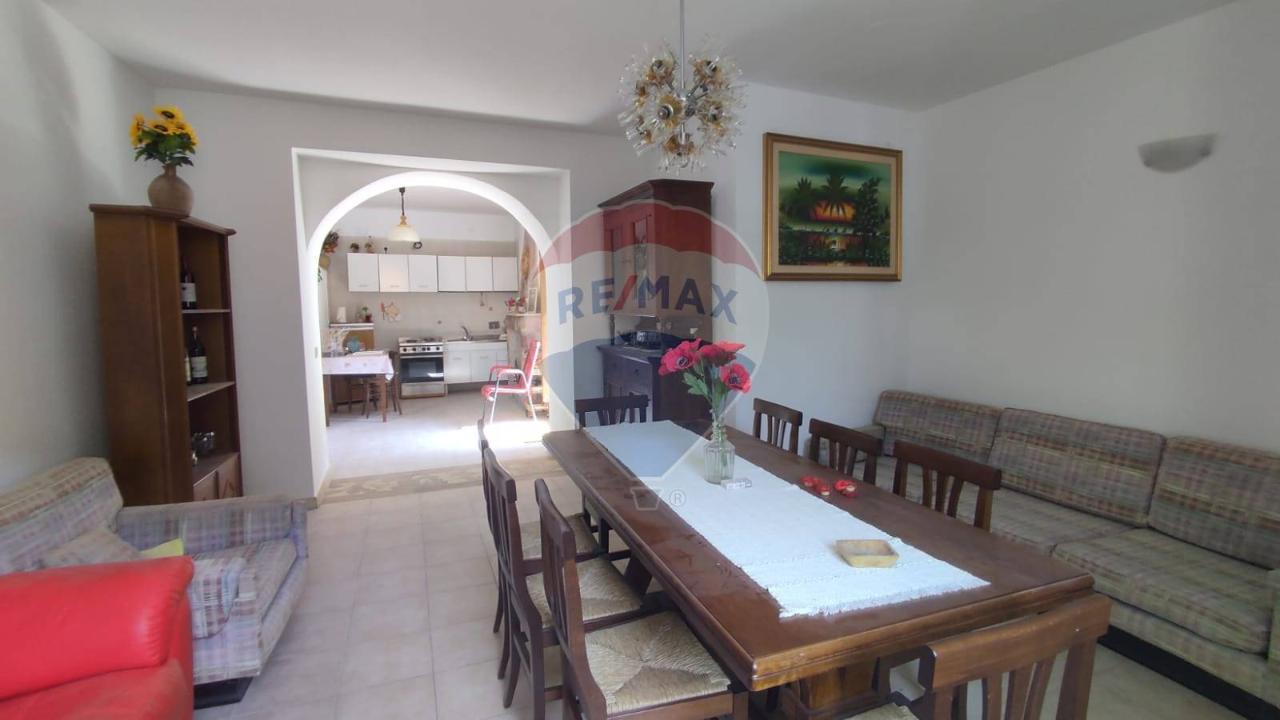 casa indipendente in vendita a Nocera Umbra in zona Bagnara
