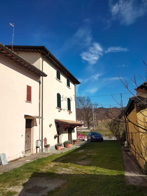 appartamento in vendita a Nocera Umbra