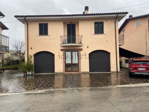 appartamento in vendita a Nocera Umbra in zona Gaifana