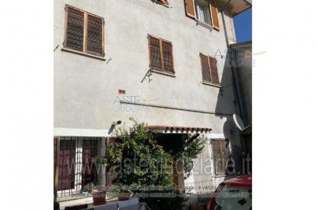 appartamento in vendita a Nocera Umbra in zona Mugnano