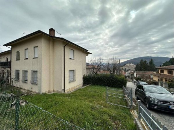 appartamento in vendita a Nocera Umbra
