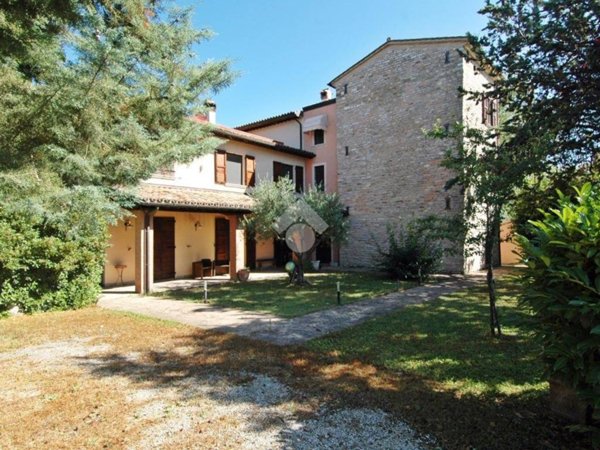 appartamento in vendita a Nocera Umbra in zona Molina