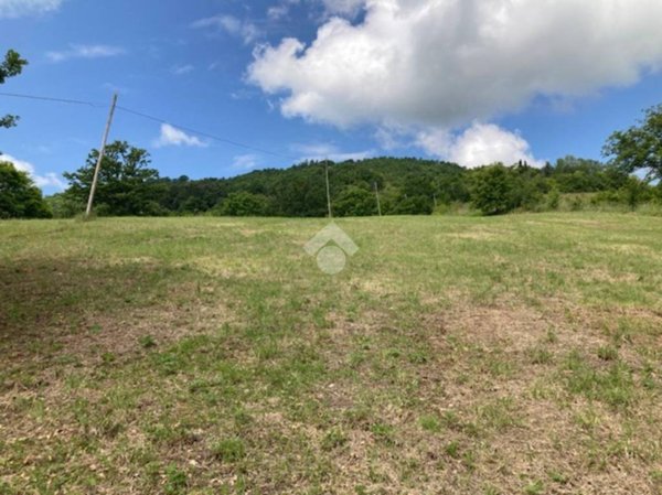 terreno agricolo in vendita a Nocera Umbra in zona Ponte Parrano