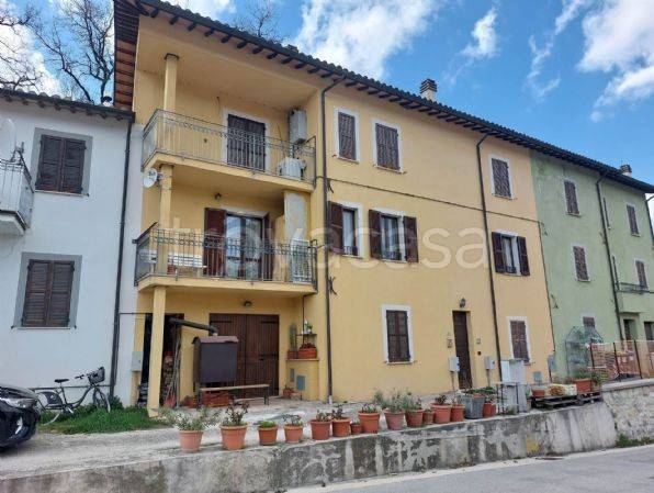 appartamento in vendita a Nocera Umbra in zona Nocera Scalo
