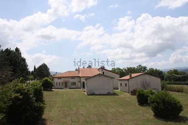 casa indipendente in vendita a Nocera Umbra