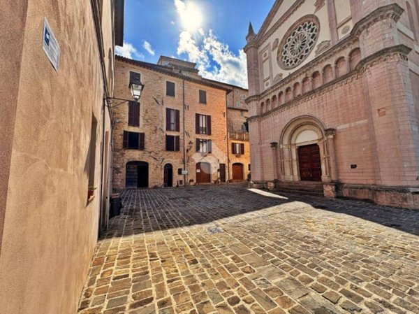 casa indipendente in vendita a Nocera Umbra in zona Bagni