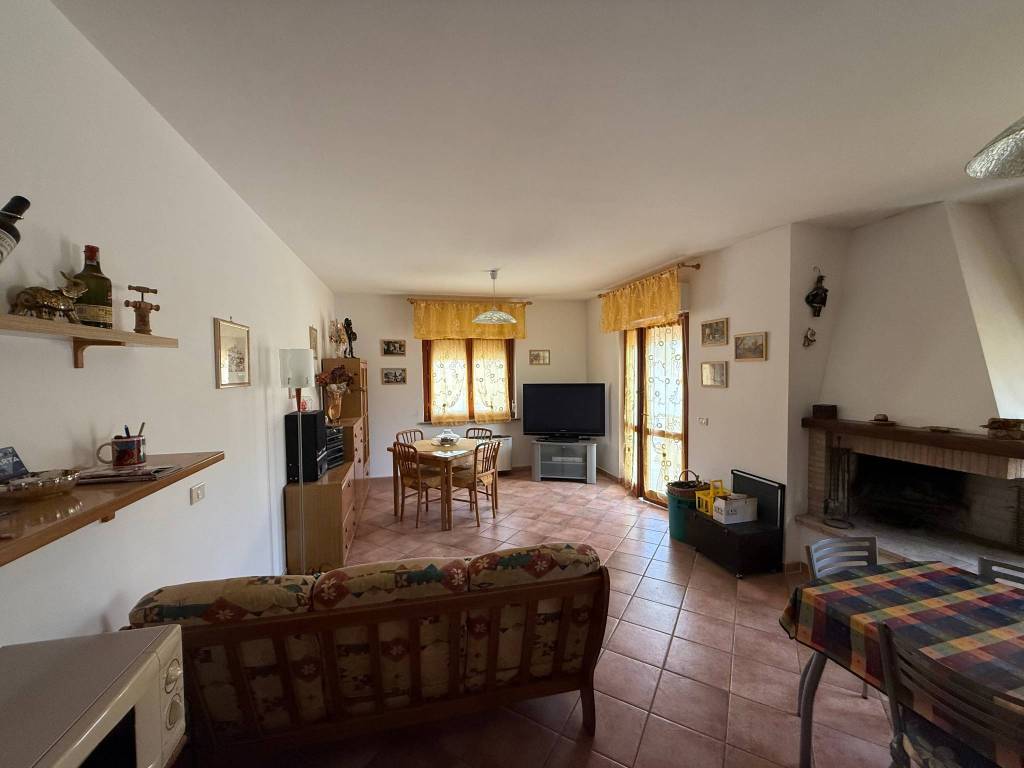 appartamento in vendita a Nocera Umbra in zona Bagni