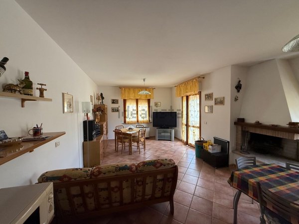 appartamento in vendita a Nocera Umbra in zona Bagni