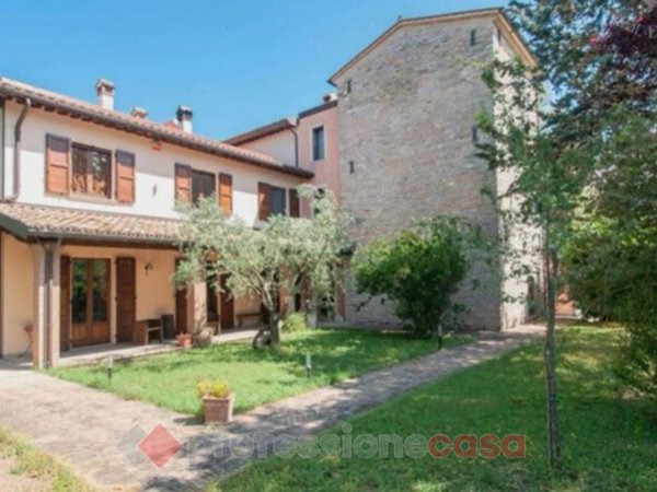 appartamento in vendita a Nocera Umbra in zona Molina