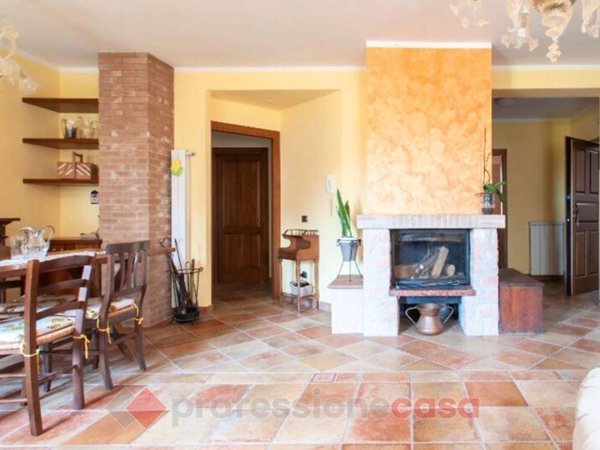 appartamento in vendita a Nocera Umbra in zona Molina