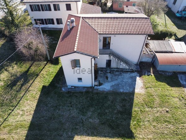casa indipendente in vendita a Nocera Umbra