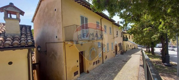 appartamento in vendita a Nocera Umbra in zona Bagni