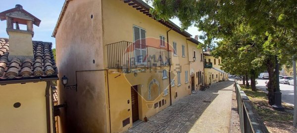 appartamento in vendita a Nocera Umbra in zona Bagni