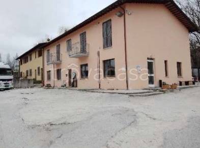 appartamento in vendita a Nocera Umbra in zona Bagni