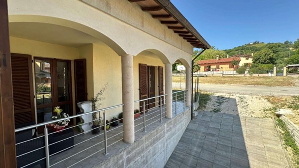 casa indipendente in vendita a Nocera Umbra