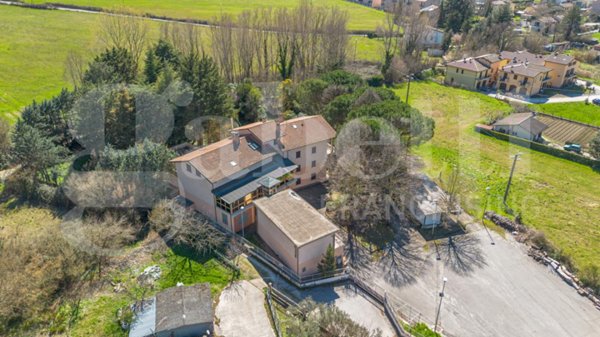 casa indipendente in vendita a Nocera Umbra in zona Gaifana