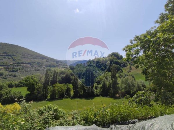 appartamento in vendita a Nocera Umbra in zona Bagni