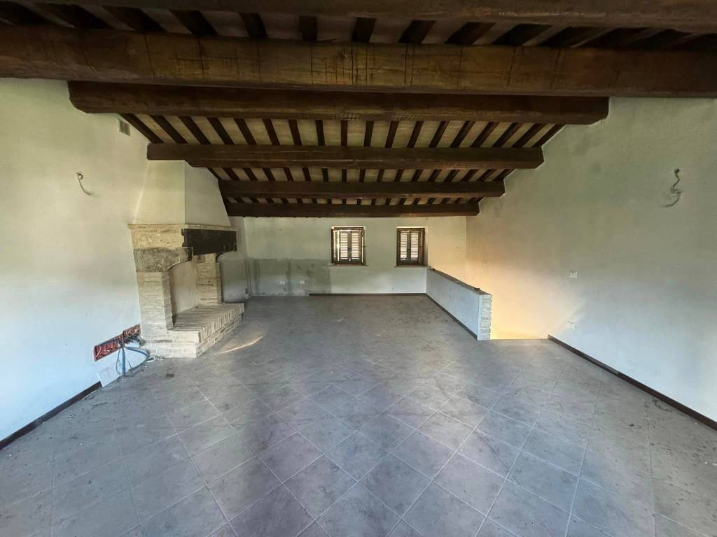 casa indipendente in vendita a Nocera Umbra