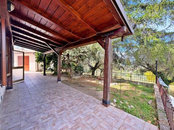 casa indipendente in vendita a Nocera Umbra