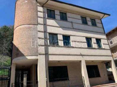 casa indipendente in vendita a Nocera Umbra