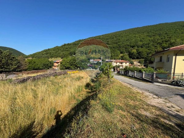 casa indipendente in vendita a Nocera Umbra in zona Bagnara