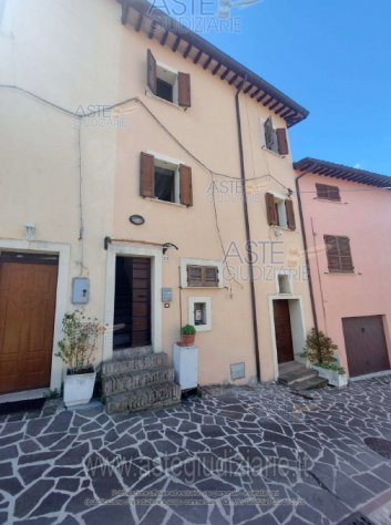 terreno edificabile in vendita a Nocera Umbra in zona Colle