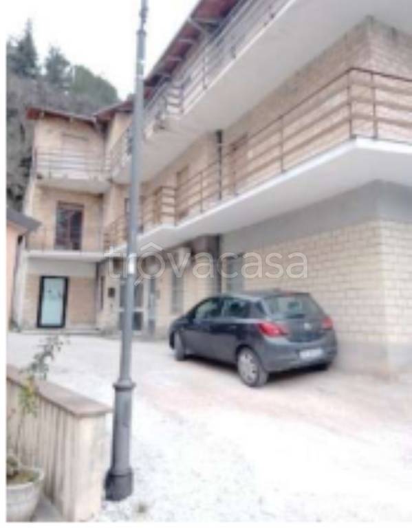 ufficio in vendita a Nocera Umbra