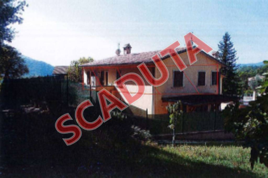 appartamento in vendita a Nocera Umbra in zona Bagni