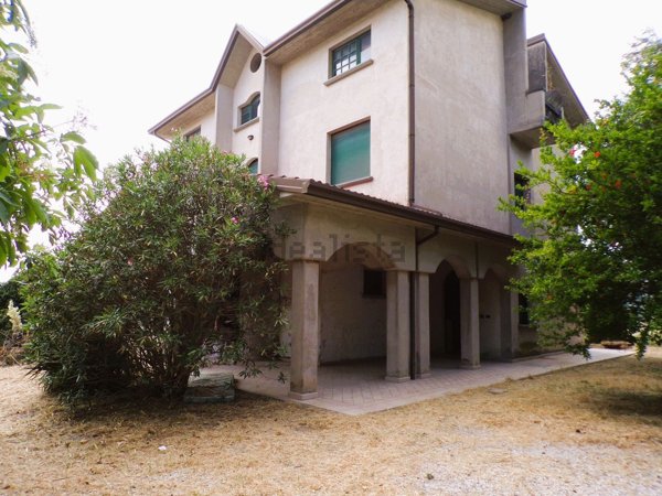 casa indipendente in vendita a Nocera Umbra in zona Gaifana