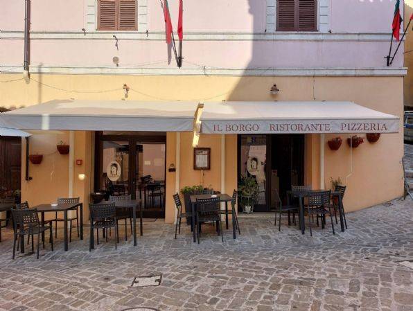 negozio in vendita a Nocera Umbra