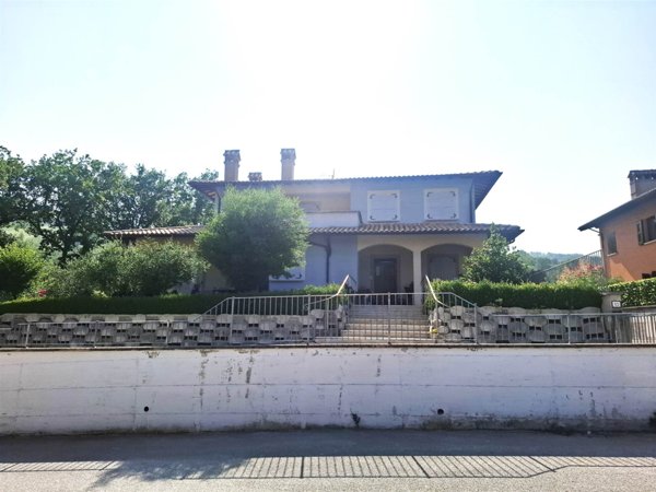 villa in vendita a Nocera Umbra in zona Bagni