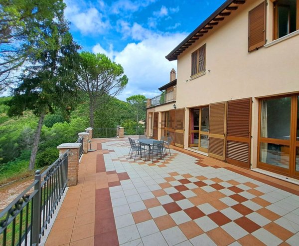 casa indipendente in vendita a Nocera Umbra