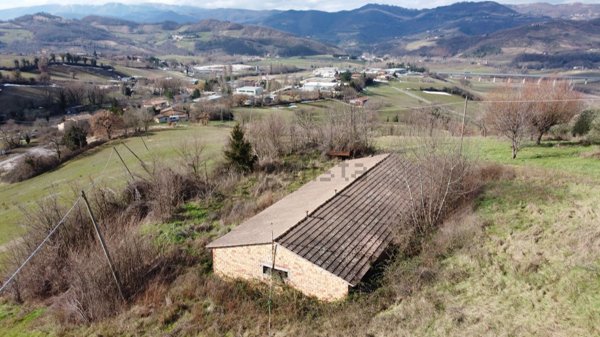 capannone in vendita a Nocera Umbra in zona Pettinara