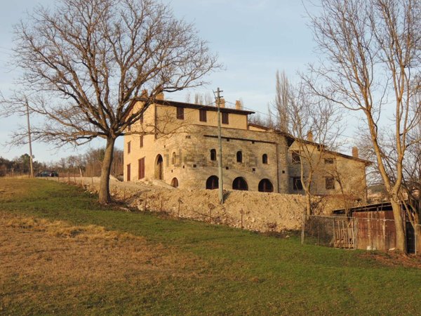 casale in vendita a Nocera Umbra in zona Africa