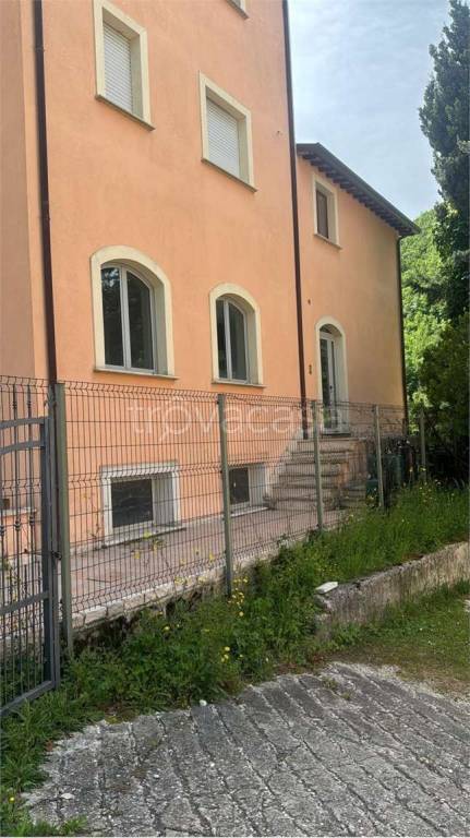 appartamento in vendita a Nocera Umbra in zona Bagnara