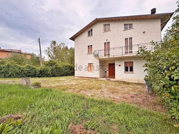 casa indipendente in vendita a Nocera Umbra in zona Gaifana