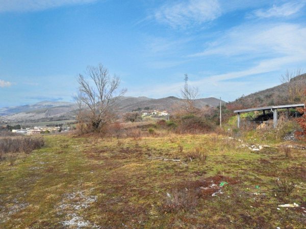 terreno edificabile in vendita a Nocera Umbra