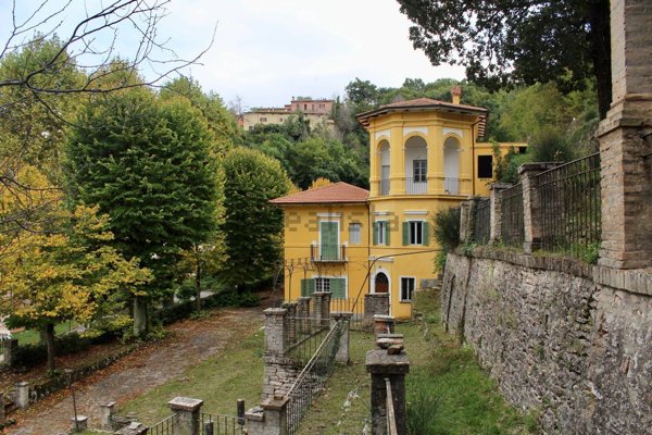casa indipendente in vendita a Nocera Umbra