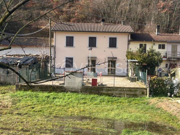 appartamento in vendita a Nocera Umbra in zona Nocera Scalo