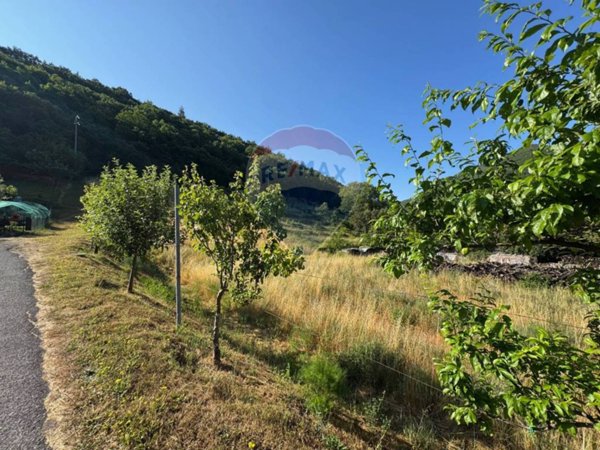 terreno edificabile in vendita a Nocera Umbra in zona Bagnara